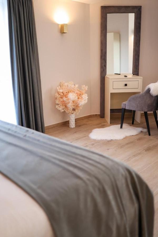 Castello Exclusive Rooms With Breakfast - By Ta Leut Agency Privlaka  Exterior photo