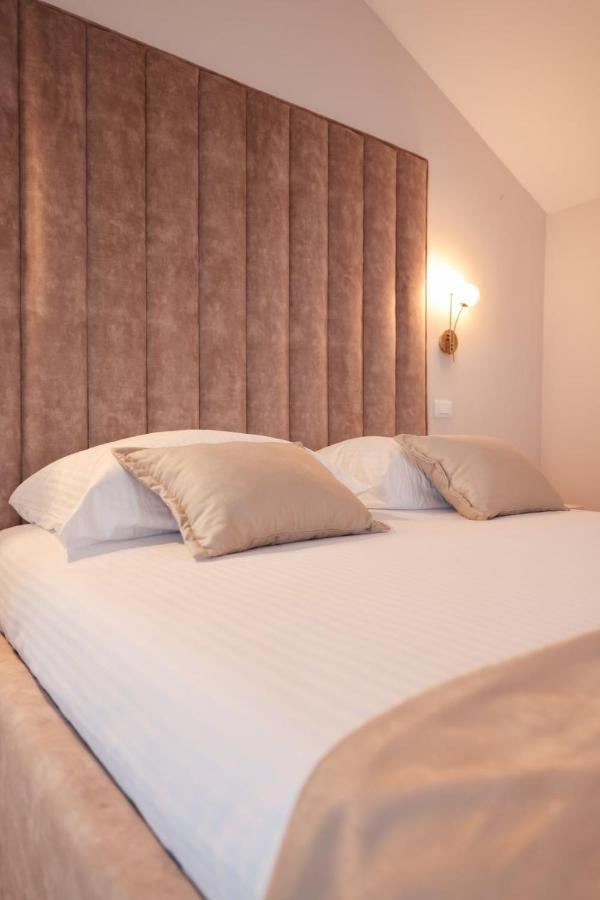 Castello Exclusive Rooms With Breakfast - By Ta Leut Agency Privlaka  Exterior photo