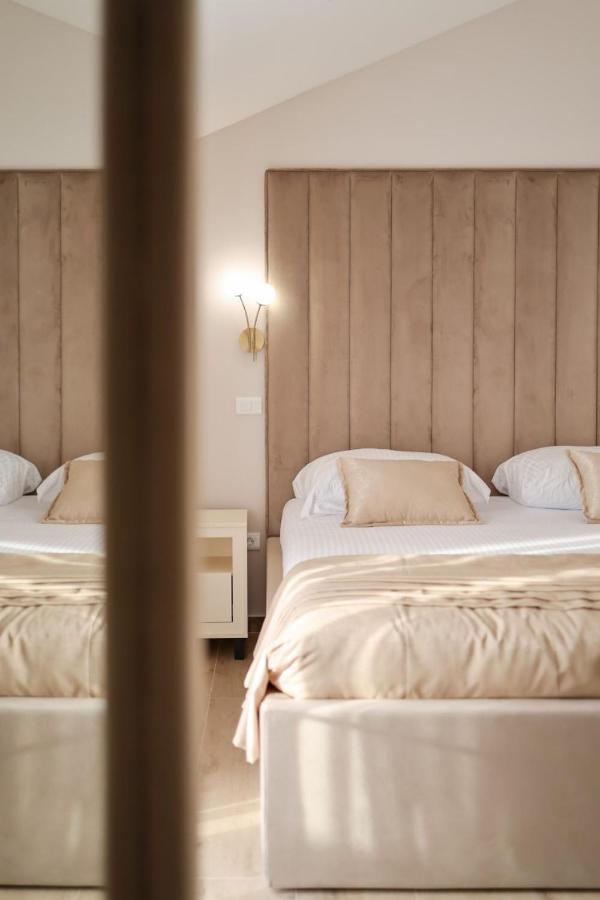 Castello Exclusive Rooms With Breakfast - By Ta Leut Agency Privlaka  Exterior photo